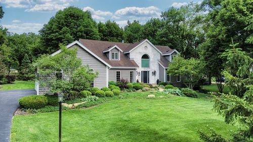 2S025 Twin Oaks Dr, Wheaton, IL, 60189-7852 | Card Image