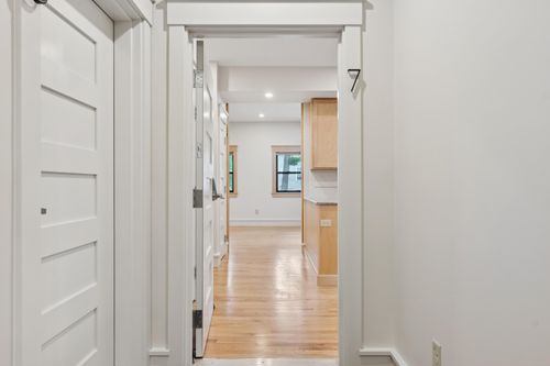 7-26 Thomas Street, Portland, ME, 04102 | Card Image