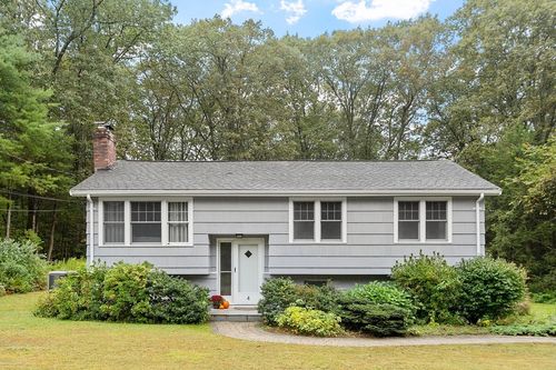 4 Longmeadow Rd, Chelmsford, MA, 01824-2026 | Card Image