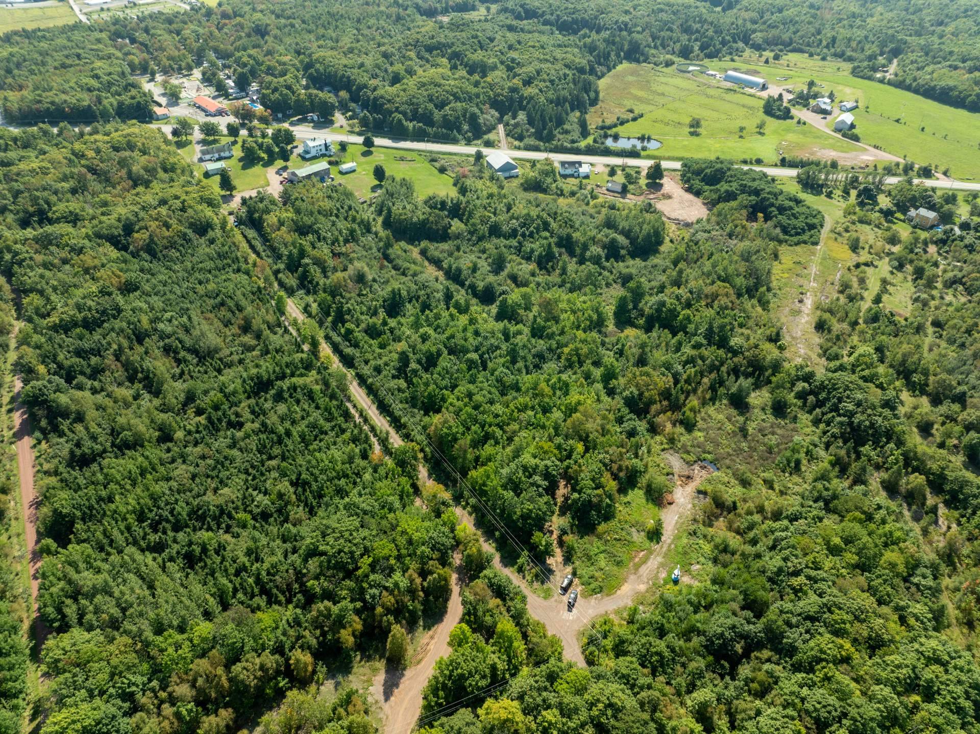 Land in Montmagny 5