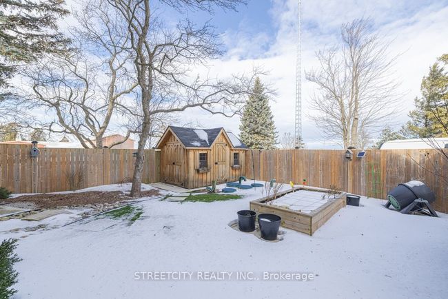 2400 La Salle Line, House other with 4 bedrooms, 3 bathrooms and 12 parking in St. Clair ON | Image 38