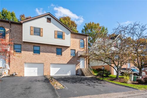 2570 Hawthorne Dr, Oakdale, PA, 15071-1421 | Card Image