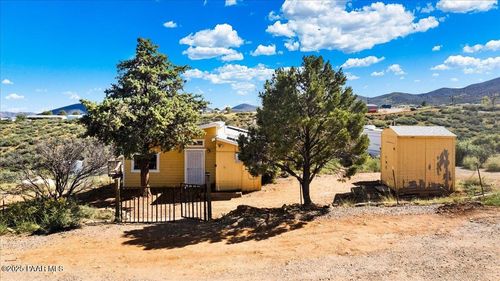 9275 E Chestnut Hill Ave, Dewey-Humboldt, AZ, 86327-6909 | Card Image