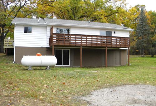 10287 Frances Rd, Otisville, MI, 48463-9410 | Card Image