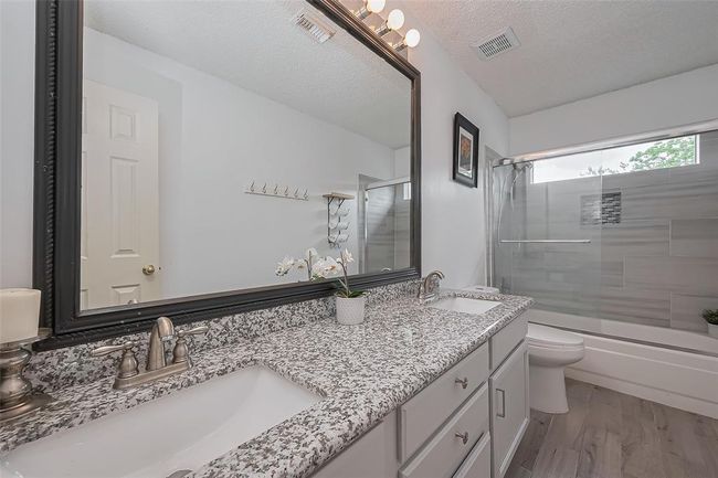 The 2nd Full bathroom is an oversized luxury | Image 19