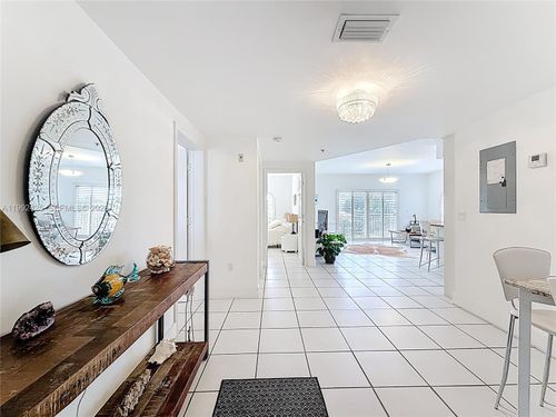 apt-303-9008 Collins Ave, Surfside, FL, 33154-3263 | Card Image