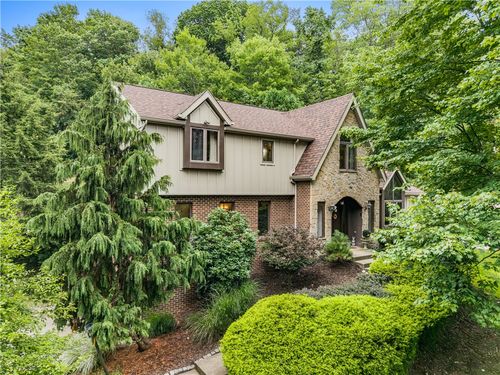 101 Park Ln, Murrysville, PA, 15668-2625 | Card Image