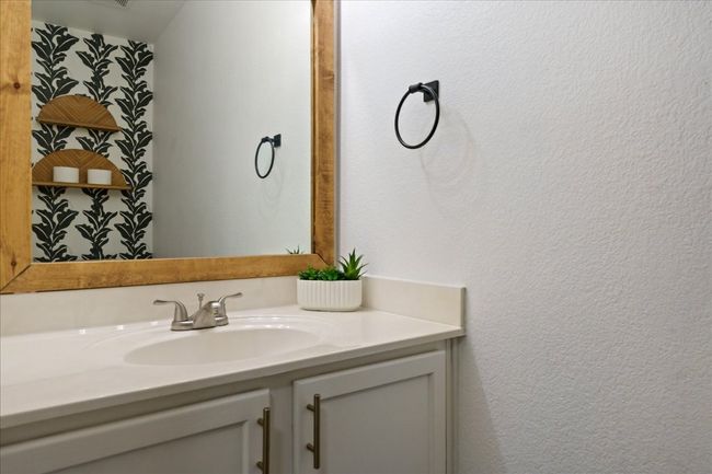 Half bathroom downstairs. | Image 31
