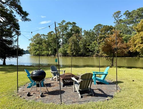 1519 W Lake Dr, Huffman, TX, 77336-3334 | Card Image