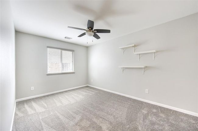 21811 Blossom Grove Ln, House other with 3 bedrooms, 2 bathrooms and 2 parking in Spring TX | Image 9