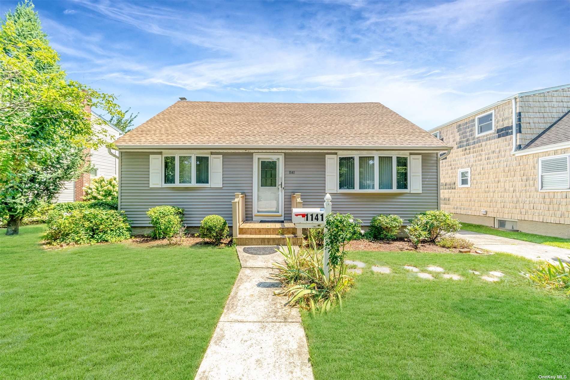 Harrison St, North Bellmore, NY 11710