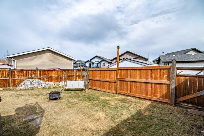 54 Mcdougall, Home with 3 bedrooms, 2 bathrooms and 4 parking in Penhold AB | Image 6