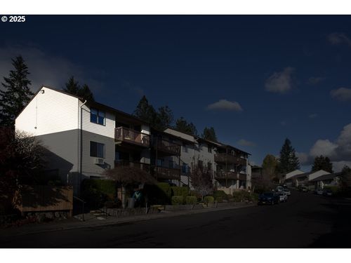 b-12160 Sw Royal Ct, King City, OR, 97224-2531 | Card Image