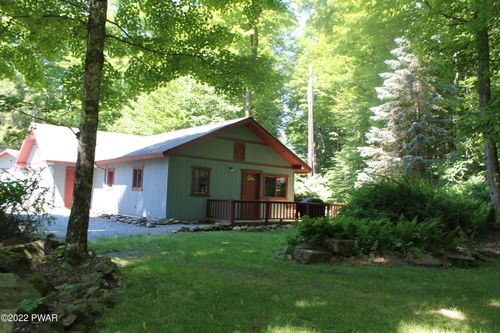17 Gallina Pond Dr, Honesdale, PA, 18431-7869 | Card Image