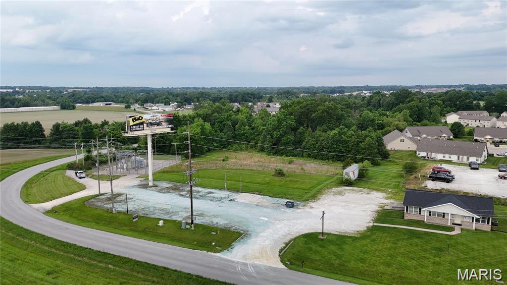 51 Hampel Rd, Moscow Mills, MO 63362
