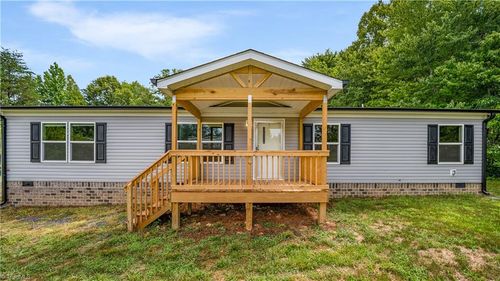 153 Mosley Loop, Madison, NC, 27025-7817 | Card Image