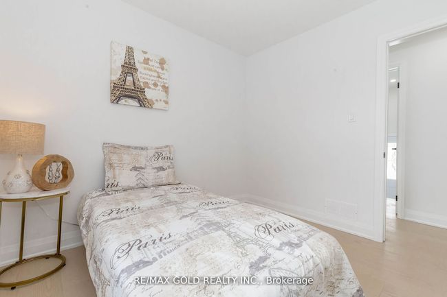 1362 Pharmacy Ave, House other with 5 bedrooms, 3 bathrooms and 3 parking in Scarborough ON | Image 17