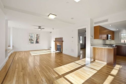 d-165 Winthrop Rd, Brookline, MA, 02445-4642 | Card Image