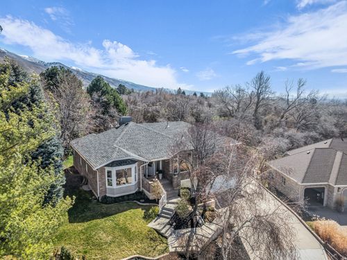 882 E Windsor Ln, Kaysville, UT, 84037 | Card Image