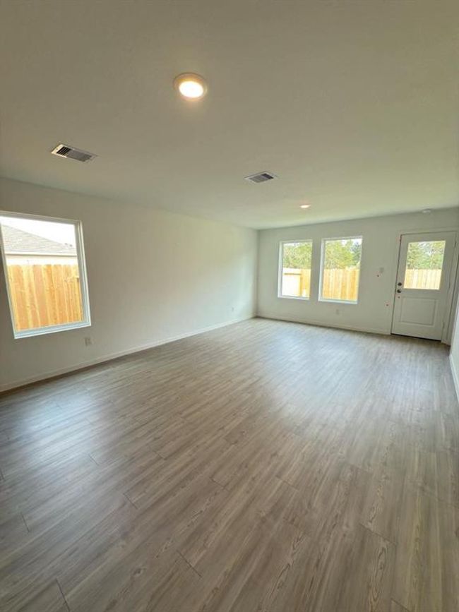 21026 Newberry Grove Ln, House other with 3 bedrooms, 2 bathrooms and 2 parking in Humble TX | Image 13