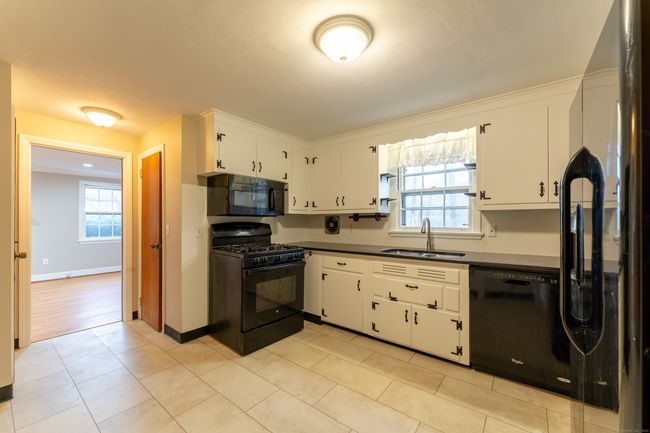 35 Swamp Rd, House other with 3 bedrooms, 2 bathrooms and null parking in Coventry CT | Image 8