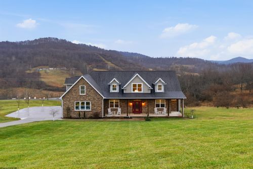 20 Blue Quill Rd, Bridgeport, WV, 26330-9817 | Card Image