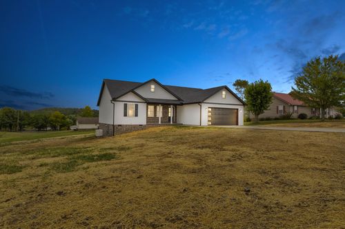 105 Mohican Trl, Jeffersonville, KY, 40337-8990 | Card Image