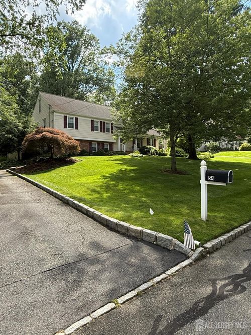 54 Chimney Ridge Dr, Morristown, NJ, 07960-4721 | Card Image