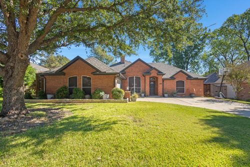 6205 Brookstone Dr, Arlington, TX, 76001-6523 | Card Image