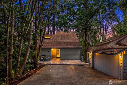 4429 E Mercer Way, Mercer Island, WA, 98040-3827 | Card Image