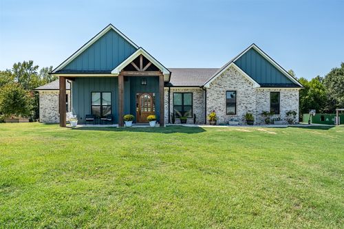 150 County Road 2337, Mineola, TX, 75773-3272 | Card Image