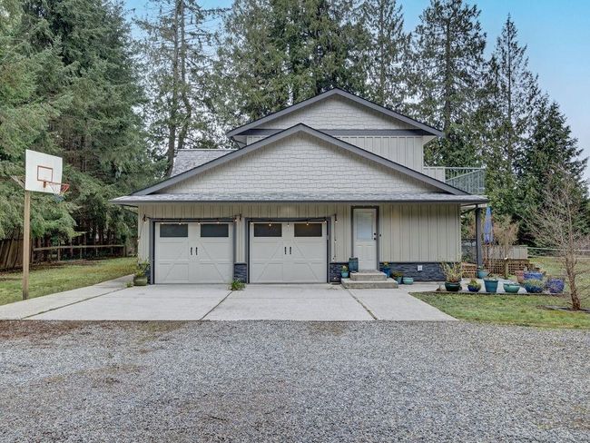1253 Hawthorn Road, House other with 3 bedrooms, 2 bathrooms and 5 parking in Roberts Creek BC | Image 2