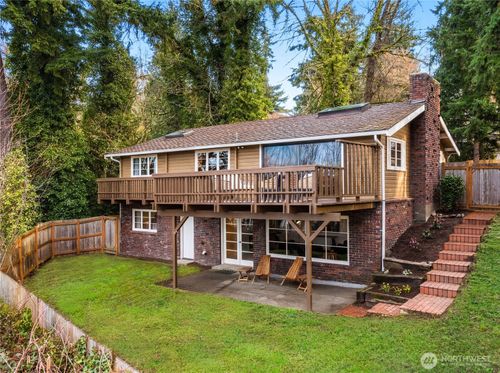 11224 Se 76th St, Newcastle, WA, 98056-1605 | Card Image