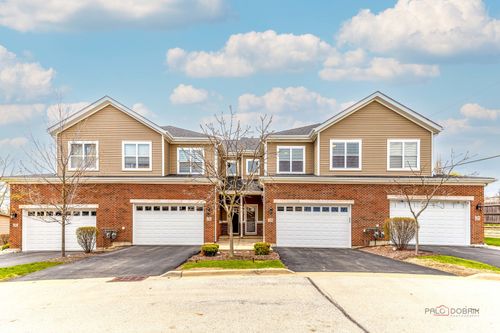 2390 N Newberry Ln, Palatine, IL, 60074-7300 | Card Image