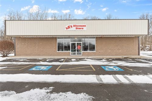 27 State Route 31, Lyons, NY, 14489-9166 | Card Image