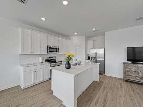 336 Ardsley Ln, Princeton, TX, 75407-3304 | Card Image