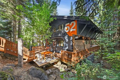 1111 Snoqualmie Dr, Snoqualmie Pass, WA, 98068-5065 | Card Image