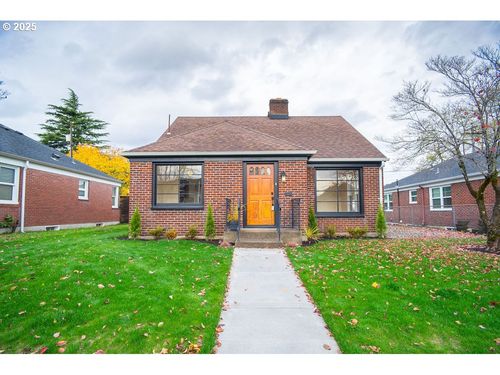 118 E 38th St, Vancouver, WA, 98663-2215 | Card Image