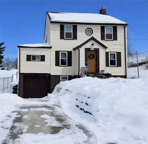 410 Buena Vista Blvd, Steubenville, OH, 43952-1019 | Card Image