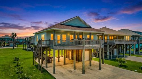853 Wommack, Crystal Beach, TX, 77650 | Card Image