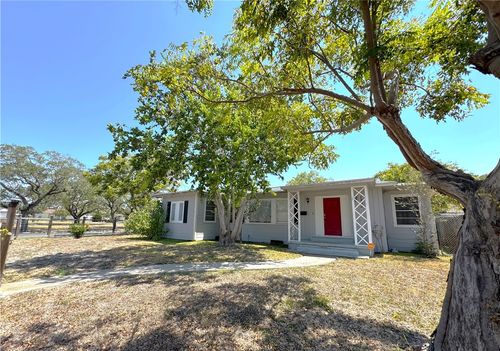 1202 Brentwood Dr, Corpus Christi, TX, 78404-3710 | Card Image