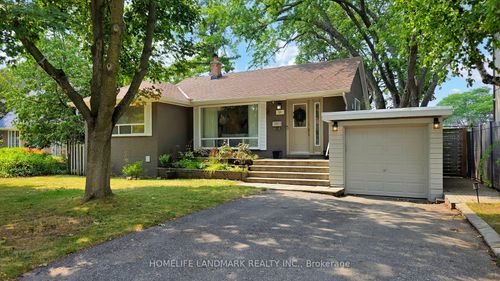 30 Paperbirch Dr, North York, ON, M3C2E7 | Card Image