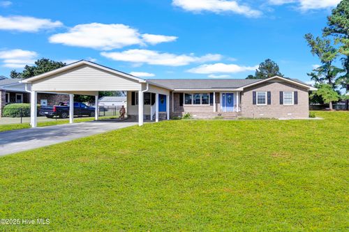 303 Pine Ln, Washington, NC, 27889-9674 | Card Image