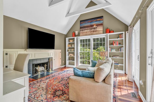 42 Long Hill Farm, Condo with 2 bedrooms, 3 bathrooms and 4 parking in Guilford CT | Image 11