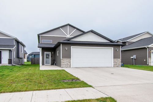 3914 31st St S, Moorhead, MN, 56560-6053 | Card Image
