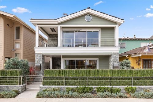 219 Diamond Ave, Newport Beach, CA, 92662-1113 | Card Image
