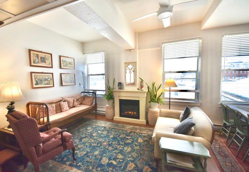 apt-6e-21 N Last Chance Gulch, Helena, MT, 59601-4108 | Card Image