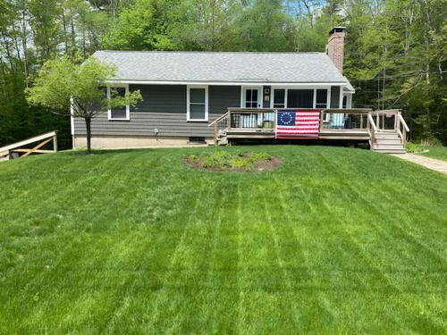 35 King Arthur Ln, Bristol, NH, 03222-3637 | Card Image