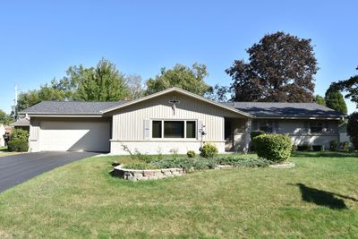 8120 S Woodridge Drive, House other with 3 bedrooms, 1 bathrooms and null parking in OAK CREEK WI | Image 1