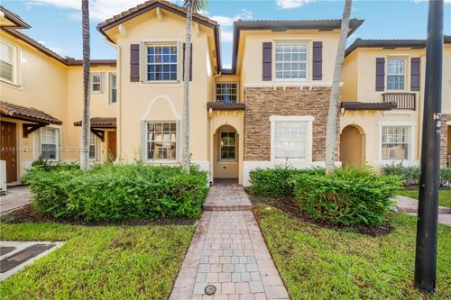 unit-4-9239 Sw 227th St, Cutler Bay, FL, 33190-1898 | Card Image